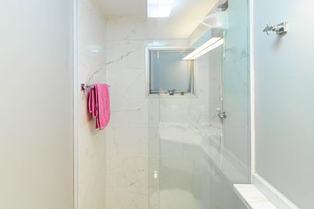 Banheiro de apartamento à venda com 2 quartos, 54m² em Boaçava, São Paulo