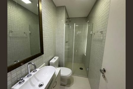 Apartamento para alugar com 70m², 2 quartos e 1 vaga Apartamento para alugar com 70m², 2 quartos e 1 vagaBanheiro