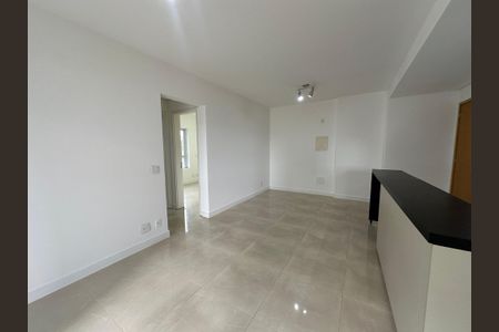 Apartamento para alugar com 70m², 2 quartos e 1 vaga Apartamento para alugar com 70m², 2 quartos e 1 vagaSala