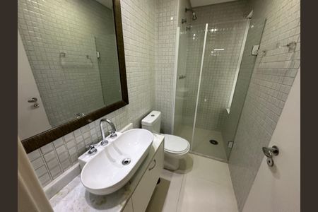 Apartamento para alugar com 70m², 2 quartos e 1 vaga Apartamento para alugar com 70m², 2 quartos e 1 vagaBanheiro