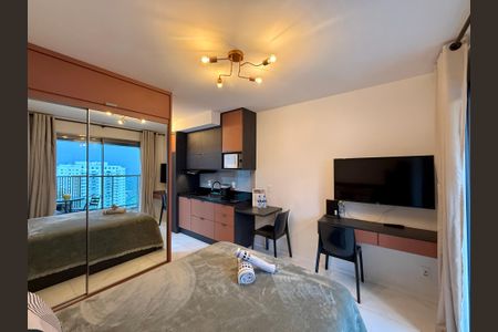 Quarto  de kitnet/studio para alugar com 1 quarto, 24m² em Santo Amaro, São Paulo
