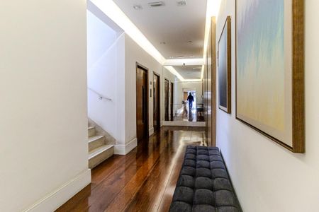 Apartamento à venda com 135m², 2 quartos e 2 vagasElevadores