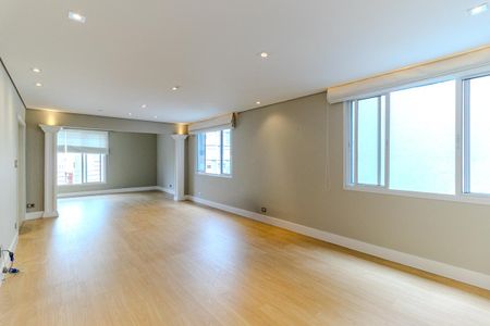 Apartamento à venda com 135m², 2 quartos e 2 vagasSala