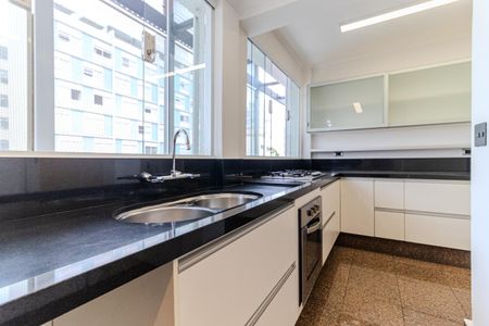 Apartamento à venda com 135m², 2 quartos e 2 vagasCozinha