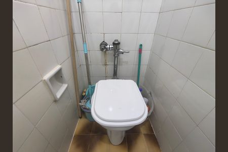 Apartamento à venda com 72m², 2 quartos e 1 vagaBanheiro Serviço