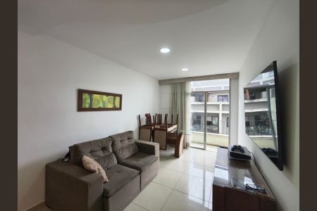 Apartamento à venda com 72m², 2 quartos e 1 vagaSala