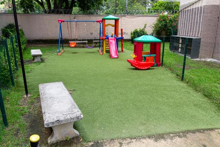 Apartamento para alugar com 41m², 2 quartos e sem vaga Apartamento para alugar com 41m², 2 quartos e sem vagaÁrea comum - Playground