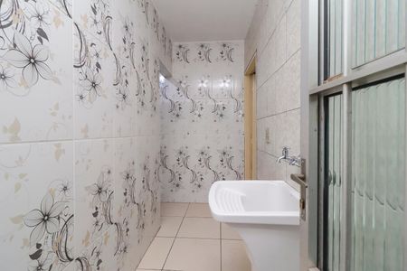 Casa para alugar com 100m², 2 quartos e sem vagaÁrea de Serviço