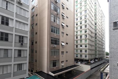 Vista da Sala de apartamento para alugar com 1 quarto, 52m² em Aparecida, Santos