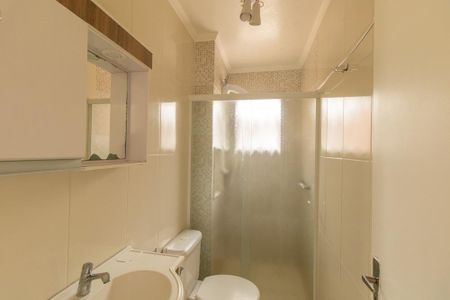 Banheiro Social de apartamento para alugar com 3 quartos, 42m² em Cidade Industrial de Curitiba, Curitiba