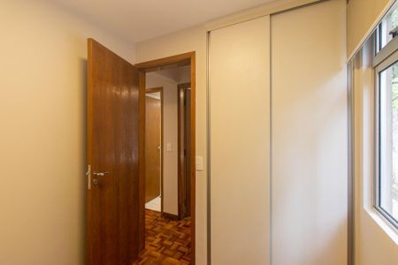 Quarto 1 de apartamento para alugar com 2 quartos, 42m² em Cidade Industrial de Curitiba, Curitiba