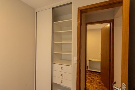 Quarto 2 de apartamento para alugar com 2 quartos, 42m² em Cidade Industrial de Curitiba, Curitiba