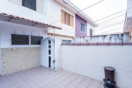 Casa para alugar com 110m², 2 quartos e 1 vagaQuintal