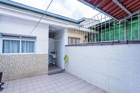 Casa para alugar com 110m², 2 quartos e 1 vagaQuintal
