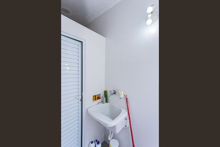 Casa para alugar com 110m², 2 quartos e 1 vagaÁrea de Serviço