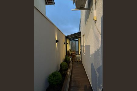 Casa de condomínio à venda com 170m², 3 quartos e 2 vagas Casa de condomínio à venda com 170m², 3 quartos e 2 vagasÁrea externa