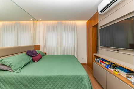 Apartamento para alugar com 104m², 3 quartos e 2 vagas Apartamento para alugar com 104m², 3 quartos e 2 vagasSuíte