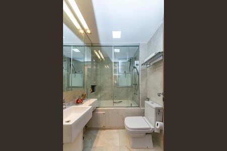 Apartamento para alugar com 104m², 3 quartos e 2 vagas Apartamento para alugar com 104m², 3 quartos e 2 vagasBanheiro da Suíte