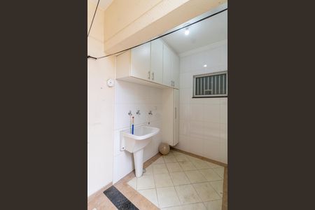 Casa para alugar com 300m², 3 quartos e 3 vagas Casa para alugar com 300m², 3 quartos e 3 vagasÁrea de Serviço