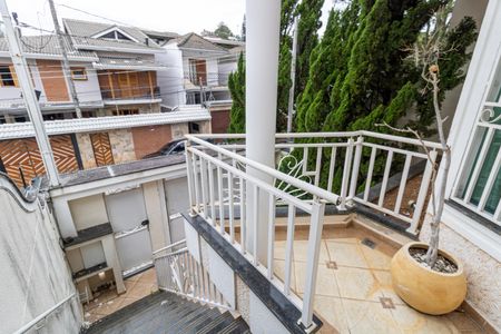 Casa para alugar com 300m², 3 quartos e 3 vagas Casa para alugar com 300m², 3 quartos e 3 vagasEntrada