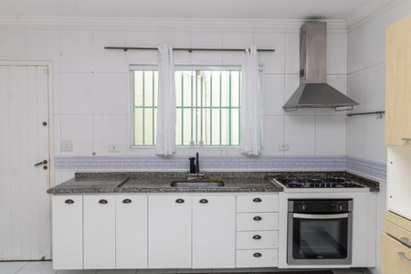 Cozinha de casa para alugar com 3 quartos, 300m² em Vila Irmaos Arnoni, São Paulo