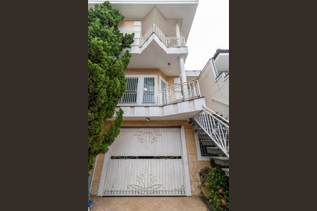 Casa para alugar com 300m², 3 quartos e 3 vagas Casa para alugar com 300m², 3 quartos e 3 vagasFachada