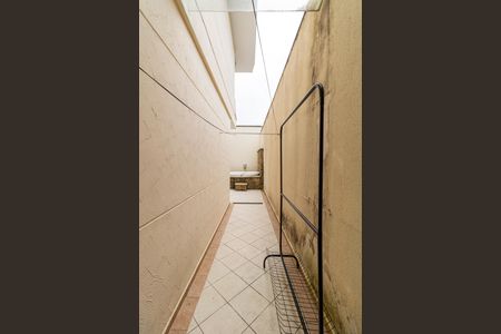 Casa para alugar com 300m², 3 quartos e 3 vagas Casa para alugar com 300m², 3 quartos e 3 vagasCorredor Lateral