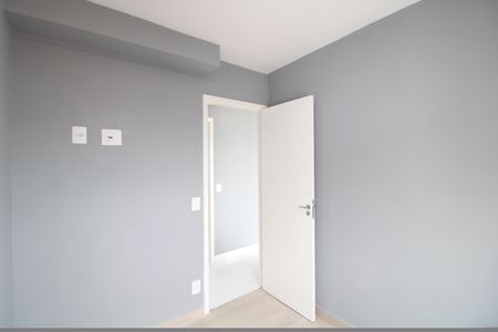 Quarto 1 de apartamento para alugar com 2 quartos, 44m² em Vila Isa, São Paulo