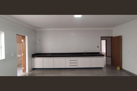 Cozinha de casa para alugar com 3 quartos, 240m² em Tabajaras, Uberlândia