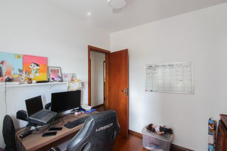 Apartamento à venda com 174m², 4 quartos e 2 vagasQuarto 2