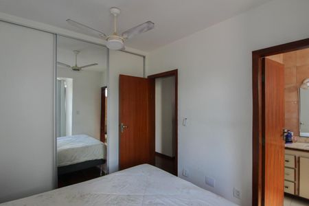 Apartamento à venda com 174m², 4 quartos e 2 vagasSuíte