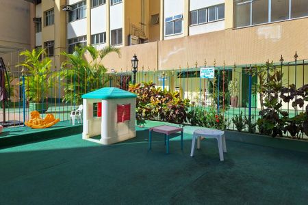 Apartamento à venda com 57m², 2 quartos e sem vagaÁrea comum