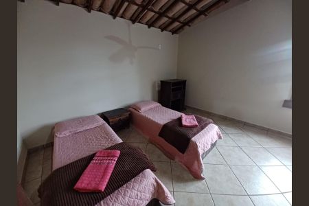 Casa para alugar com 1000m², 4 quartos e 5 vagasQuarto