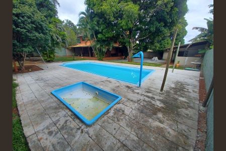 Casa para alugar com 1000m², 4 quartos e 5 vagasÁrea externa