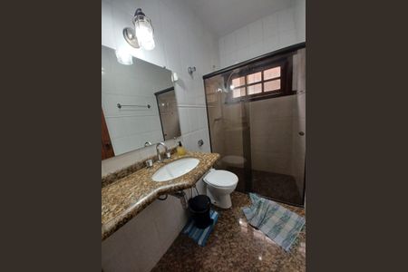 Casa para alugar com 1000m², 4 quartos e 5 vagasBanheiro