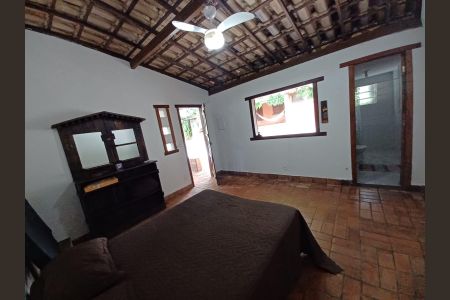 Casa para alugar com 1000m², 4 quartos e 5 vagasQuarto