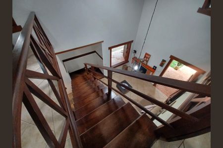 Casa para alugar com 1000m², 4 quartos e 5 vagasCorredor