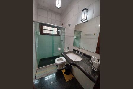 Casa para alugar com 1000m², 4 quartos e 5 vagasBanheiro