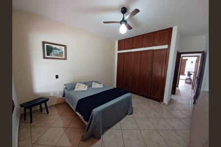 Casa para alugar com 1000m², 4 quartos e 5 vagasQuarto