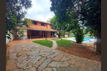 Casa para alugar com 1000m², 4 quartos e 5 vagasÁrea externa