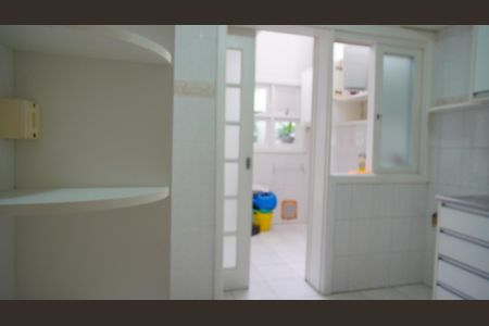 Casa de condomínio para alugar com 200m², 4 quartos e 3 vagas Casa de condomínio para alugar com 200m², 4 quartos e 3 vagasCozinha e Área de Serviço
