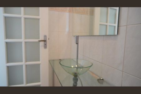 Casa de condomínio para alugar com 200m², 4 quartos e 3 vagas Casa de condomínio para alugar com 200m², 4 quartos e 3 vagasBanheiro 4/ lavabo