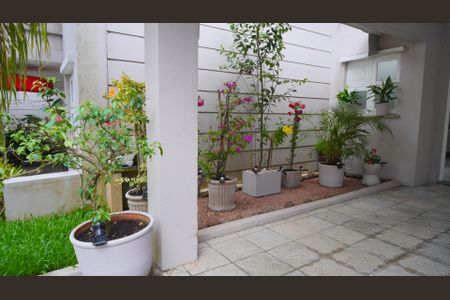 Casa de condomínio para alugar com 200m², 4 quartos e 3 vagas Casa de condomínio para alugar com 200m², 4 quartos e 3 vagasJardim da casa