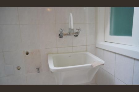 Casa de condomínio para alugar com 200m², 4 quartos e 3 vagas Casa de condomínio para alugar com 200m², 4 quartos e 3 vagasÁrea de Serviço / tanque