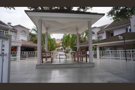 Casa de condomínio para alugar com 200m², 4 quartos e 3 vagas Casa de condomínio para alugar com 200m², 4 quartos e 3 vagasÁrea comum