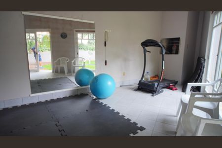 Casa de condomínio para alugar com 200m², 4 quartos e 3 vagas Casa de condomínio para alugar com 200m², 4 quartos e 3 vagasÁrea comum - Academia