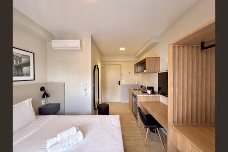 Quarto  de kitnet/studio para alugar com 1 quarto, 22m² em Jardim das Acacias, São Paulo