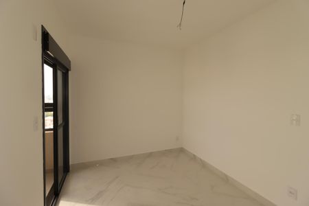 Apartamento à venda com 105m², 3 quartos e 3 vagasQuarto 2
