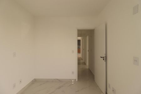 Apartamento à venda com 105m², 3 quartos e 3 vagasQuarto 2