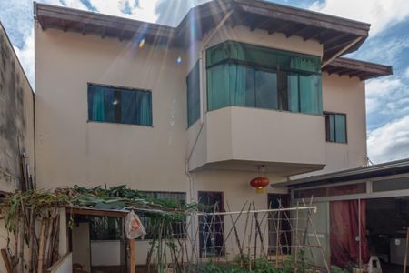 Casa para alugar com 110m², 2 quartos e 3 vagasQuintal